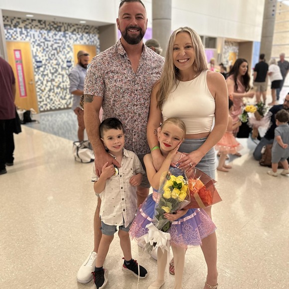 Profile Picture of Adam Gern (@adamgern) on Poshmark