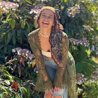 Profile Picture of Logan Hailey | Vivacious Mindset & Soulful Living (@naturallylogan) on Instagram