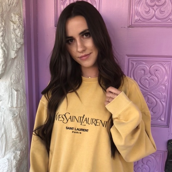 Profile Picture of Kate Wessell (@kmwessell) on Poshmark