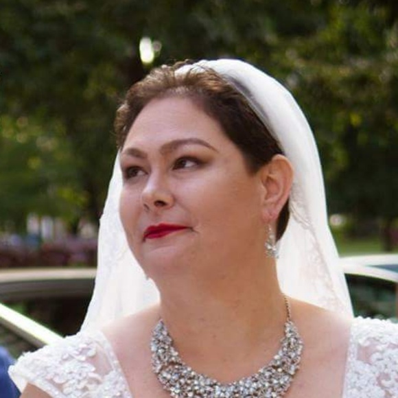 Profile Picture of Erin Gramley (@egramley0718) on Poshmark