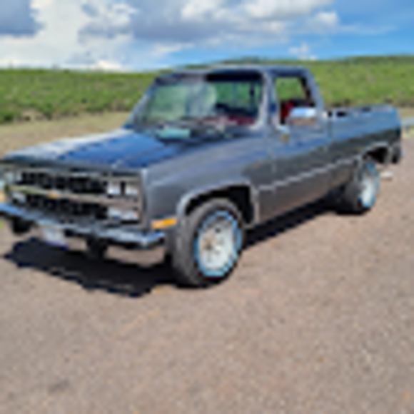 Profile Picture of Guillermo Luna (@lunaponce87) on Poshmark