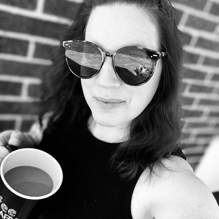 Profile Picture of Shandalier022 (@shandalier) on Tiktok