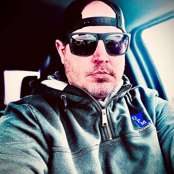 Profile Picture of Aaron Olsen (@aaronolsen) on Poshmark