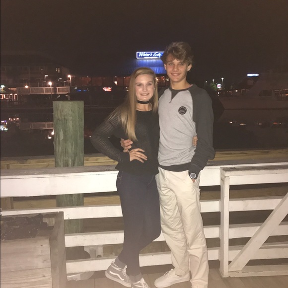 Profile Picture of Clay Gresham (@claygresham) on Poshmark