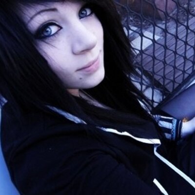 Profile Picture of Alisa Merope Riddle (@AlisaMRiddle) on Twitter