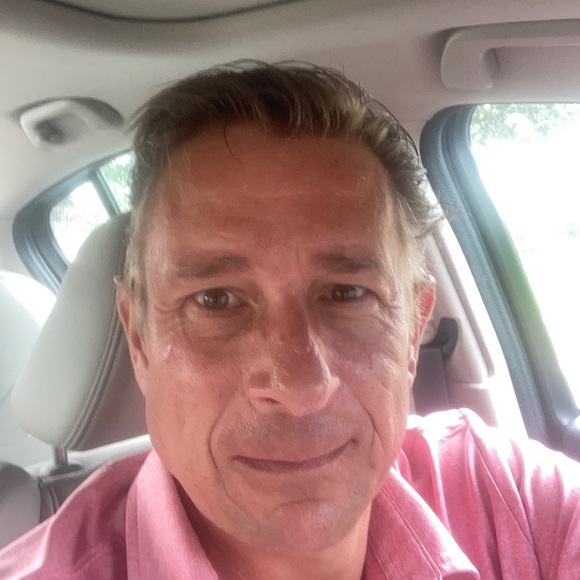 Profile Picture of Randall Hoffman (@randy2232) on Poshmark
