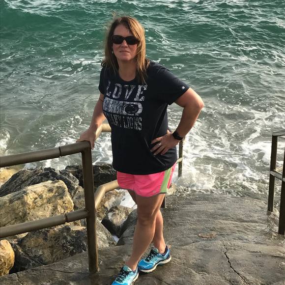 Profile Picture of Nancy Smilowitz (@nancy_smilowitz) on Poshmark