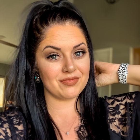 Shelby Manasco - Poshmark Profile Picture of Shelby Manasco (@shelbymanasco) on Poshmark