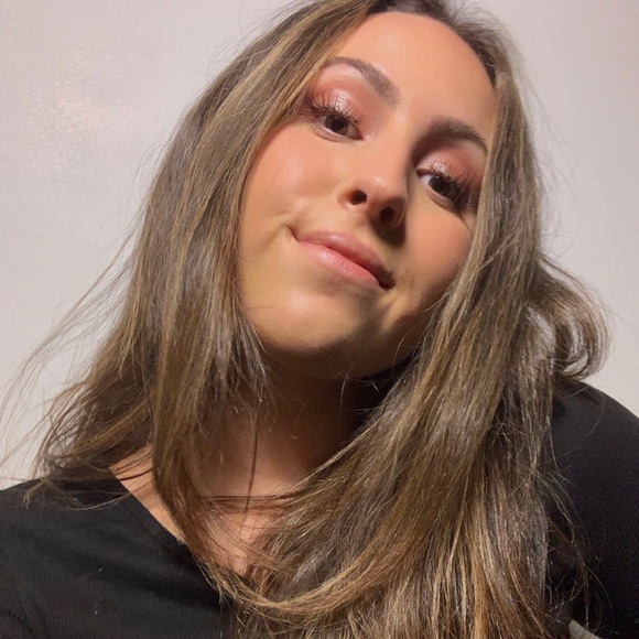 Profile Picture of Martha Reid (@martha_reid) on Poshmark