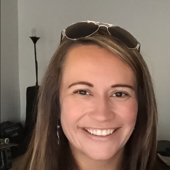 Profile Picture of Pamela Bielby (@medicpam) on Poshmark