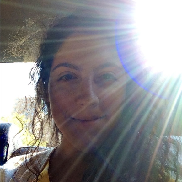 Profile Picture of Elyse Mauriello (@emauriello) on Poshmark