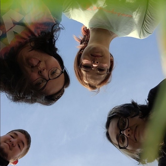 Profile Picture of Tess Kelly (@tesskelly1210) on Poshmark