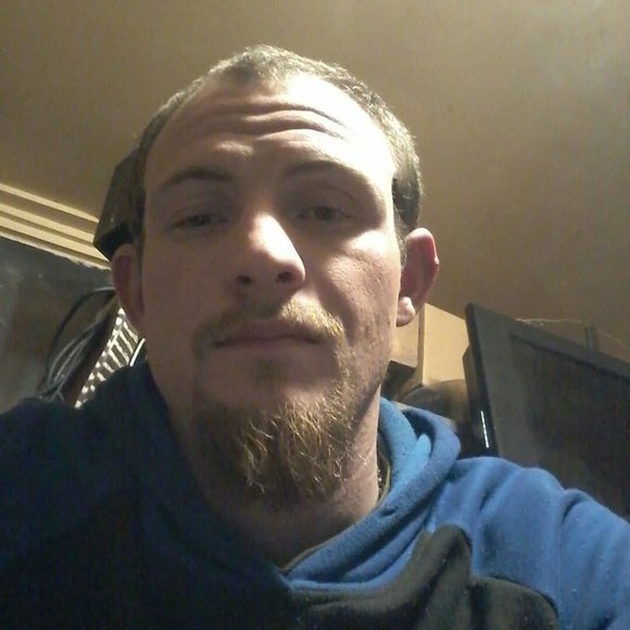 Profile Picture of Alexander Condon (@alexandercondon) on Poshmark