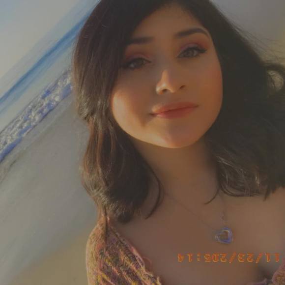 Profile Picture of Nancy Cadena (@nancycadena970) on Poshmark