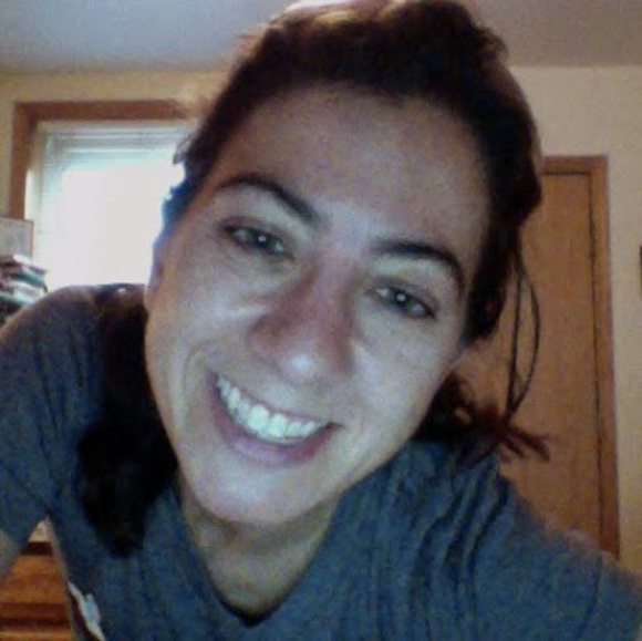 Profile Picture of Joanna Siciliano (@joannasiciliano) on Poshmark