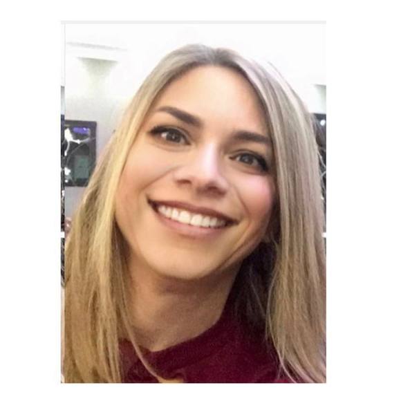 Profile Picture of Alexandra Kommatas-stanisz (@alexandrakommat) on Poshmark