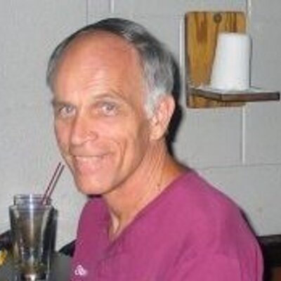 Profile Picture of Stephen Bollinger (@manwithaheart) on Twitter