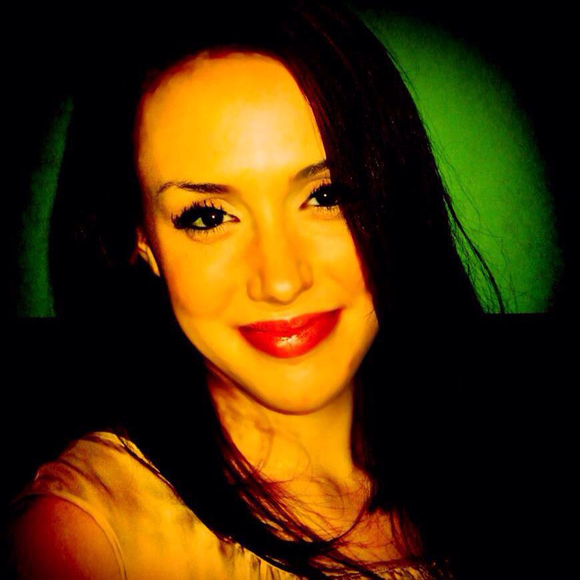 Profile Picture of Brittany Frownfelter (@bfrownfelter) on Poshmark