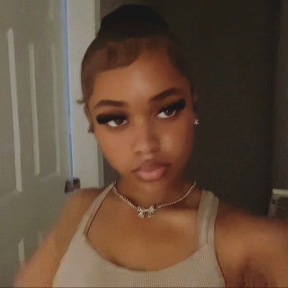 Profile Picture of ᴊᴀᴇ ❤︎ (@.jaychannel) on Tiktok