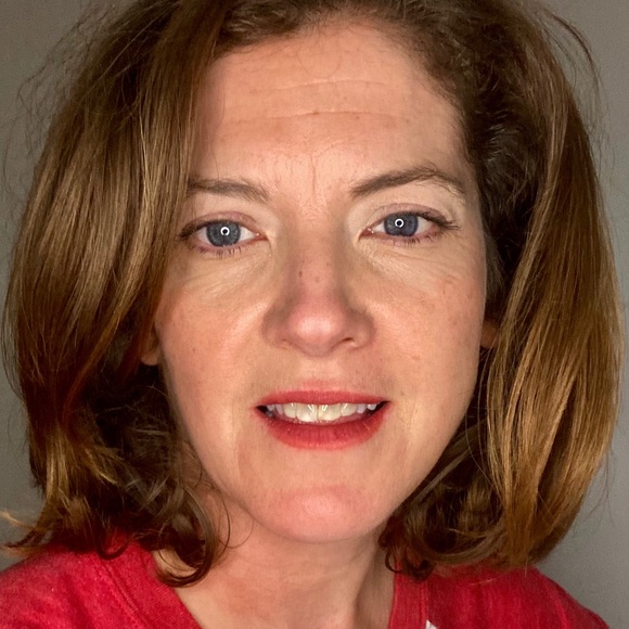 Profile Picture of Mitzi Jones (@mitzijones272) on Poshmark