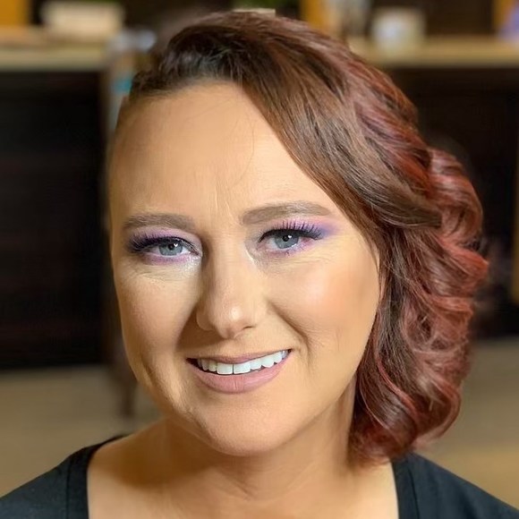 Profile Picture of Katie Holybee (@grace_designs) on Poshmark