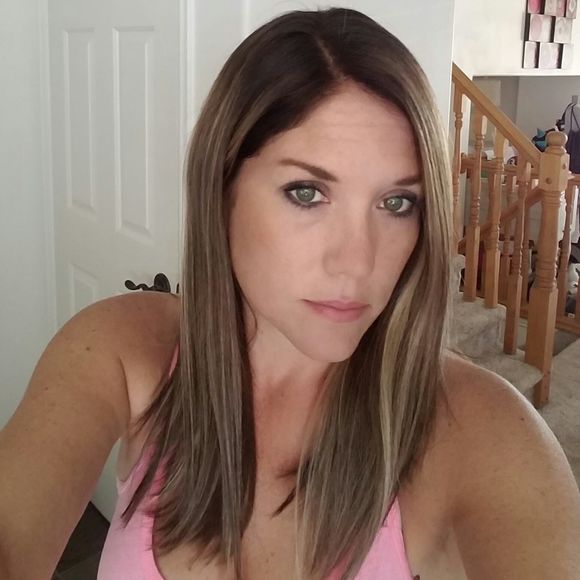 Profile Picture of Cassandra Fowler (@rivetts822) on Poshmark