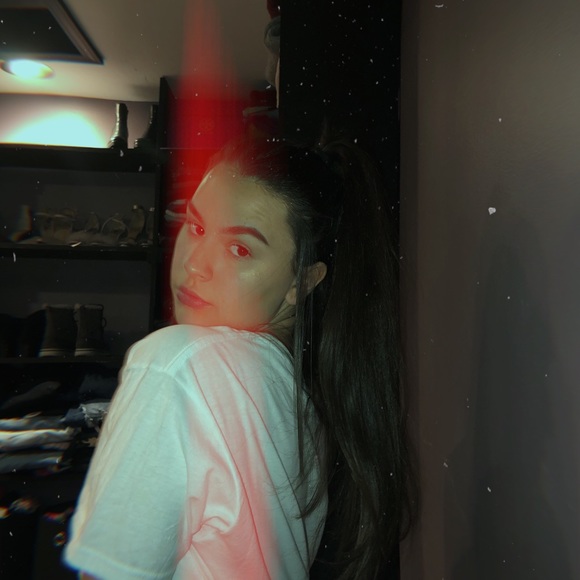 Profile Picture of Biyana Dazdarevic (@biyana_d) on Poshmark