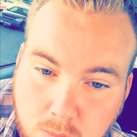 Profile Picture of Dallas Boylen (@dboylen) on Poshmark