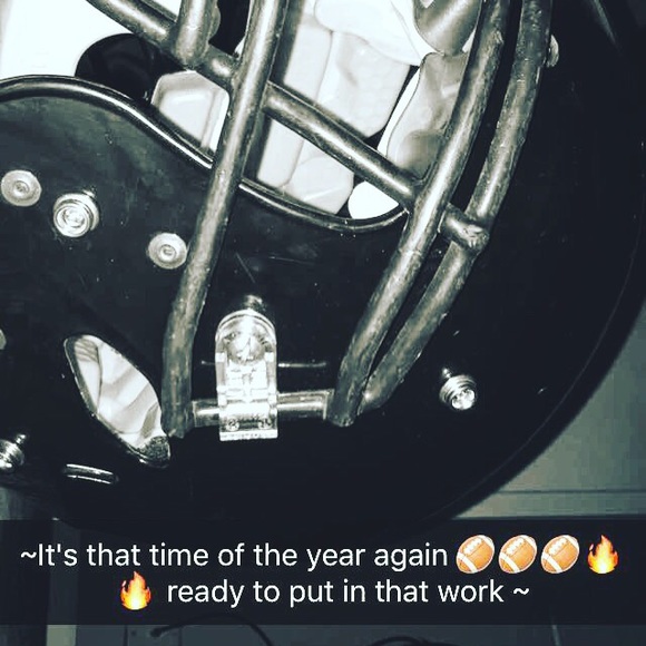 Profile Picture of Aj Body (@ajbody17) on Poshmark