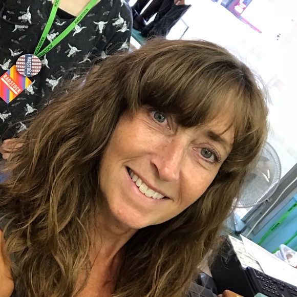 Profile Picture of Jane Streitz (@jstreitz) on Poshmark