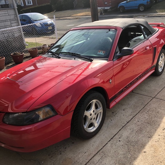 Profile Picture of Mikey Capurso (@mikeycap0224) on Poshmark