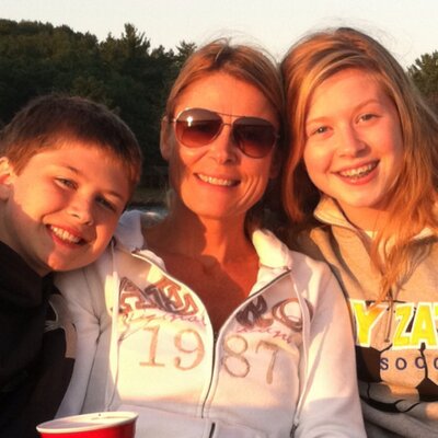 Profile Picture of Stephanie Heinrich (@Stephheinr5) on Twitter