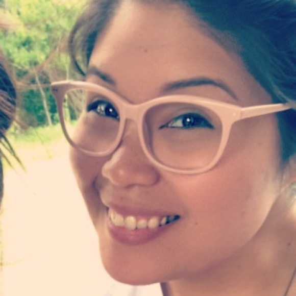 Profile Picture of Kanani Lopez (@kvilla1024) on Poshmark