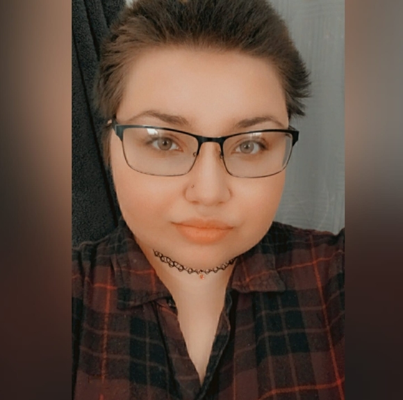Profile Picture of Lauren Salansky (@icywynterrose) on Poshmark