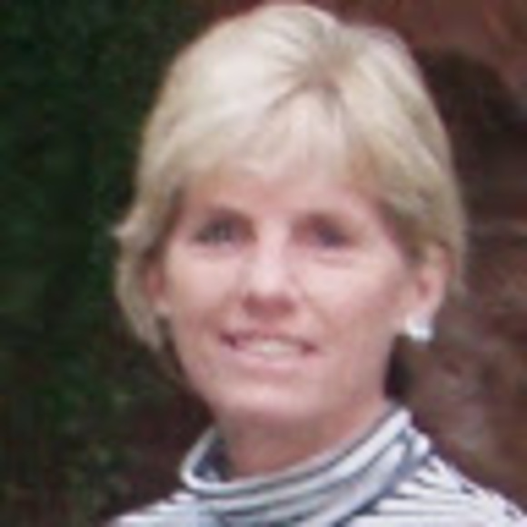 Profile Picture of Kim Jacobson (@kimjacobson22) on Poshmark