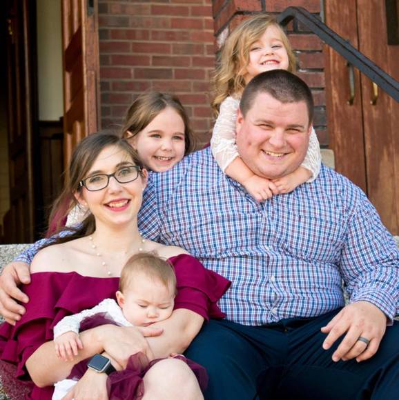 Profile Picture of Kyrstin Drent (@kyrstinnichole) on Poshmark