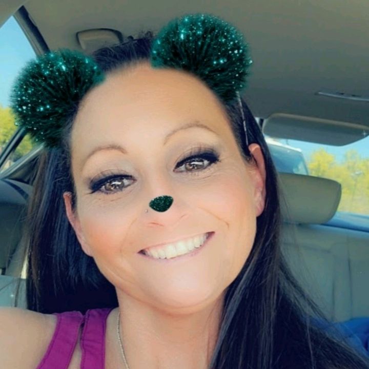 Profile Picture of Amy mills (@@admills2002) on Tiktok