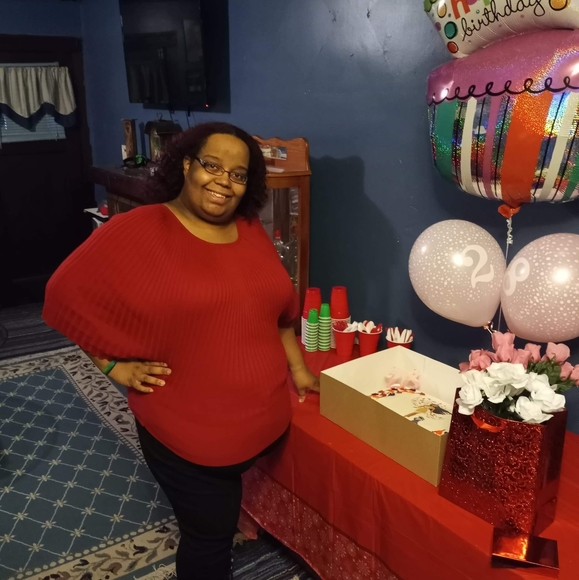 Profile Picture of Ranita Hendon (@r_c_hendon) on Poshmark