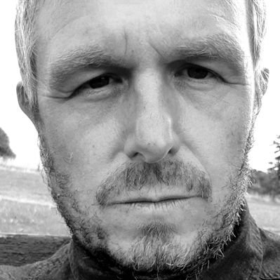 Profile Picture of Mr Mark Squires  ✌ (@squires70) on Twitter