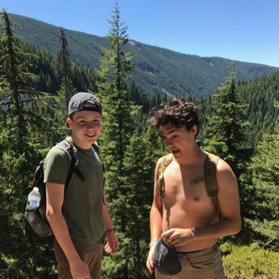 Profile Picture of Kyle Swiger (@ElykRegiws) on Twitter