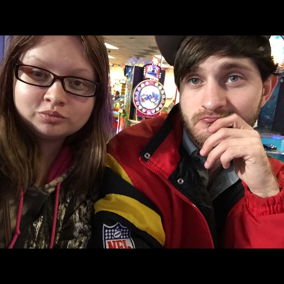 Profile Picture of Veronica Brents (@vbrents068) on Poshmark