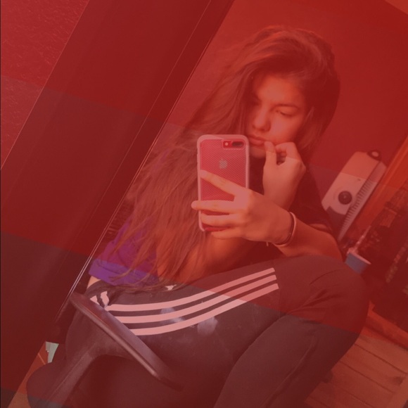 Profile Picture of Daniela Alvarado (@daniela3282_) on Poshmark