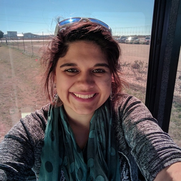 Profile Picture of Amanda Go (@amashgo) on Poshmark