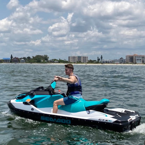 Profile Picture of Cannon Kluytman (@ckluytman) on Poshmark