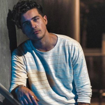Profile Picture of Carl (@CarlEatsCorn) on Twitter