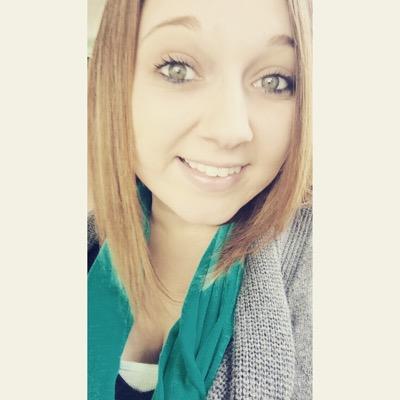 Profile Picture of Emily (@EmilyWeaver_) on Twitter
