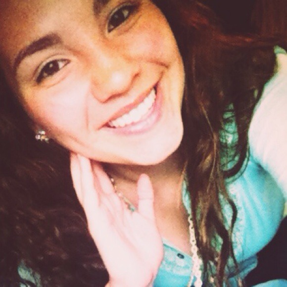 Profile Picture of Tori Murphy (@lastqueens___) on Poshmark