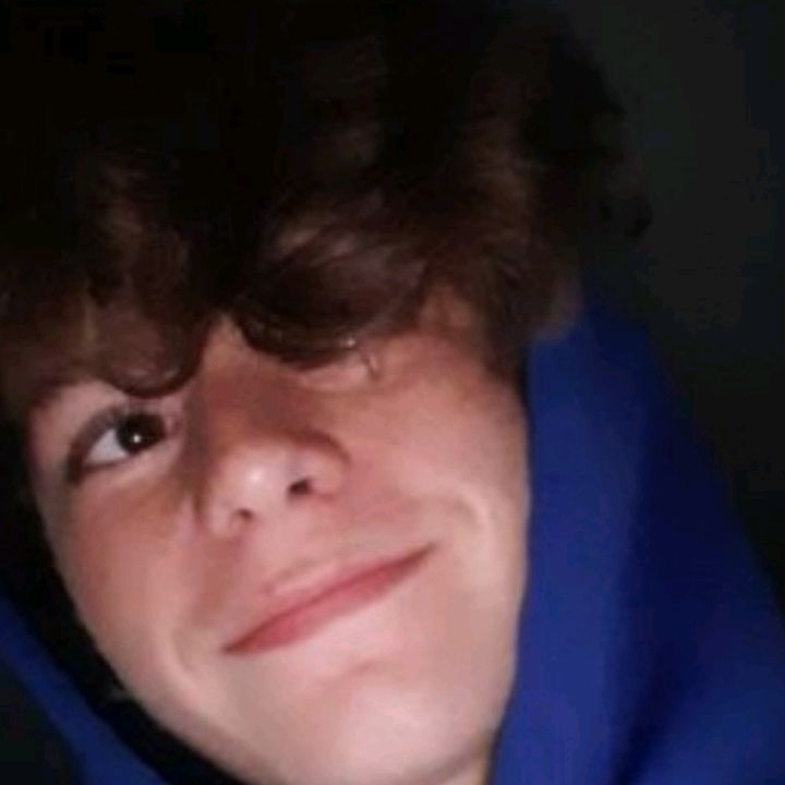 Profile Picture of Aaron (@aarondovan) on Tiktok