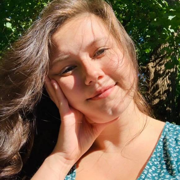 Profile Picture of Shannon Guiney (@shannonguiney) on Poshmark