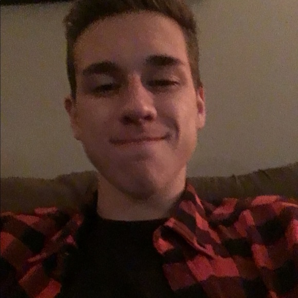 Profile Picture of Kyle Reese (@kylereese) on Poshmark
